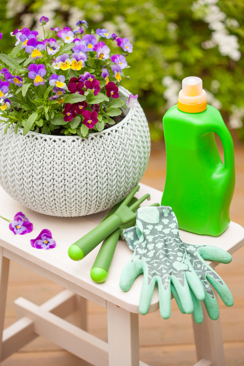 productos de limpieza profesional de jardines